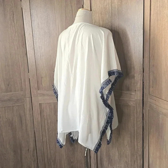White and Navy Embroidered Women's Top tunic ONE size - Picture 5 of 7